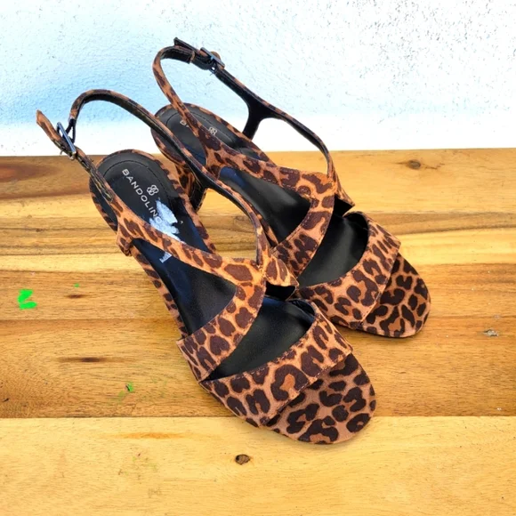 Bandolino Women's Strappy Tamar Sandal Size 5.5 M - Picture 2 of 16